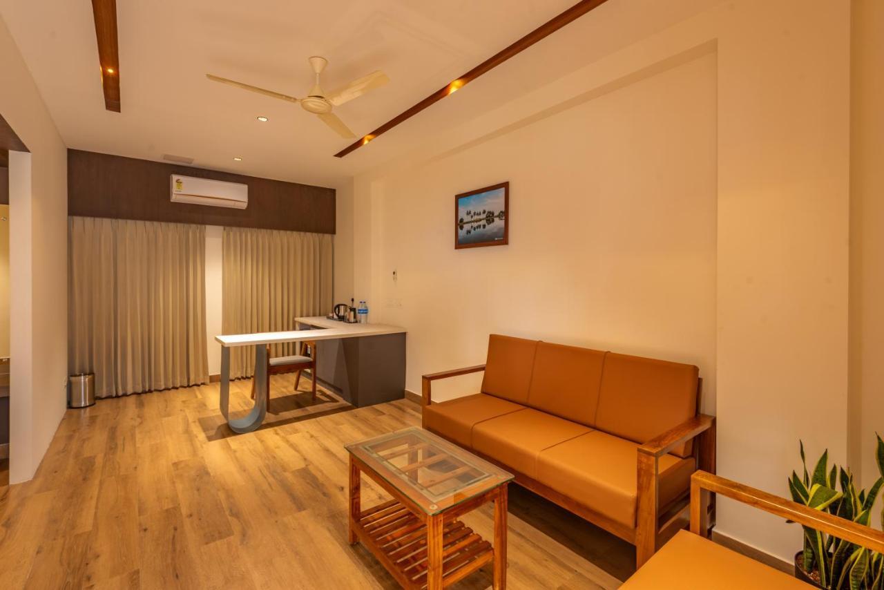 Hotel Stay Bella โคชิโคด ภายนอก รูปภาพ